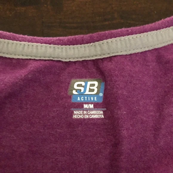 Woman’s blouse, size medium - Picture 8 of 8